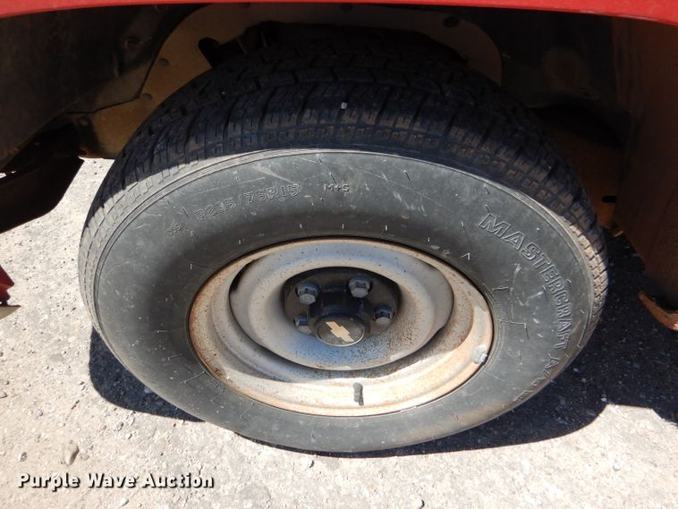 image for item GH9524 1996 Chevrolet C1500 pickup truck