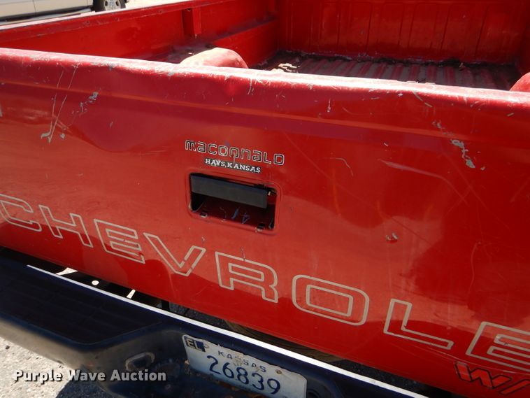image for item GH9524 1996 Chevrolet C1500 pickup truck