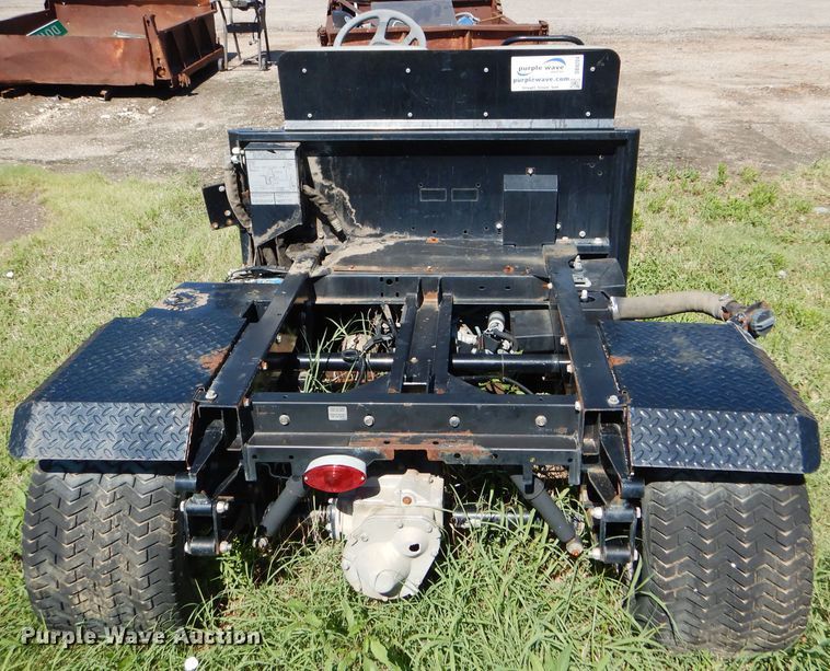 image for item GH9526 2006 Cushman Truckster utility vehicle
