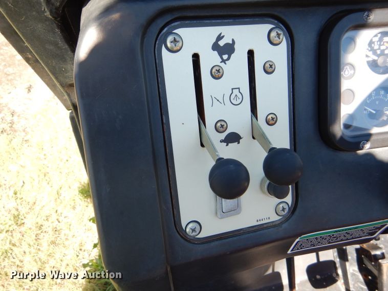 image for item GH9526 2006 Cushman Truckster utility vehicle