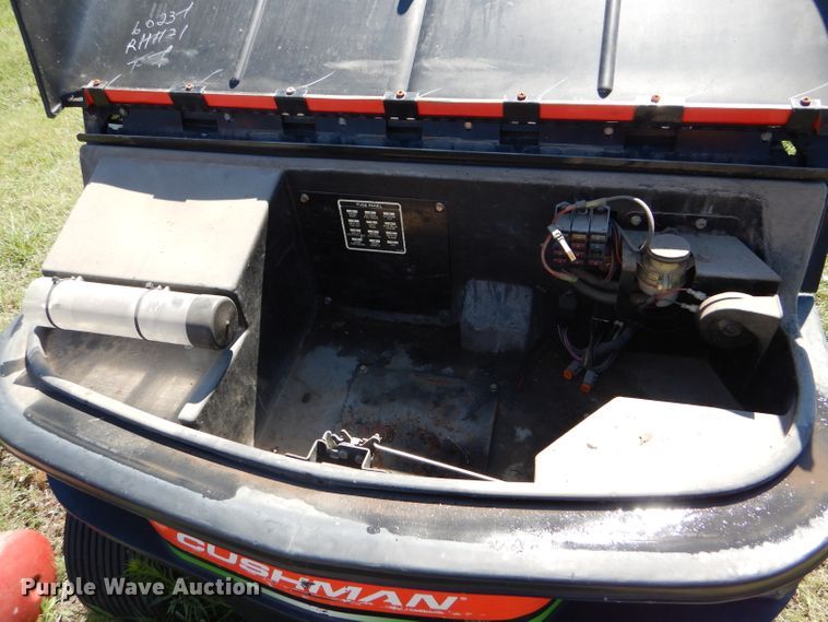 image for item GH9526 2006 Cushman Truckster utility vehicle