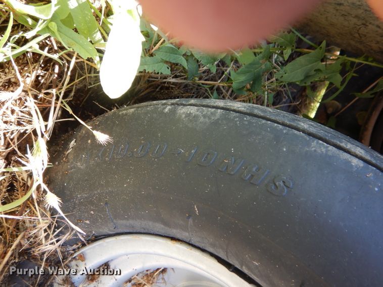 image for item GH9526 2006 Cushman Truckster utility vehicle