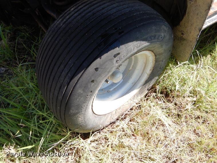 image for item GH9526 2006 Cushman Truckster utility vehicle