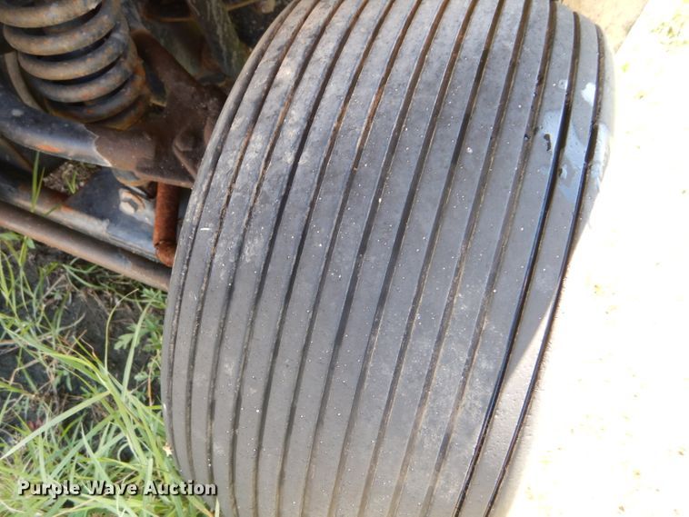 image for item GH9526 2006 Cushman Truckster utility vehicle