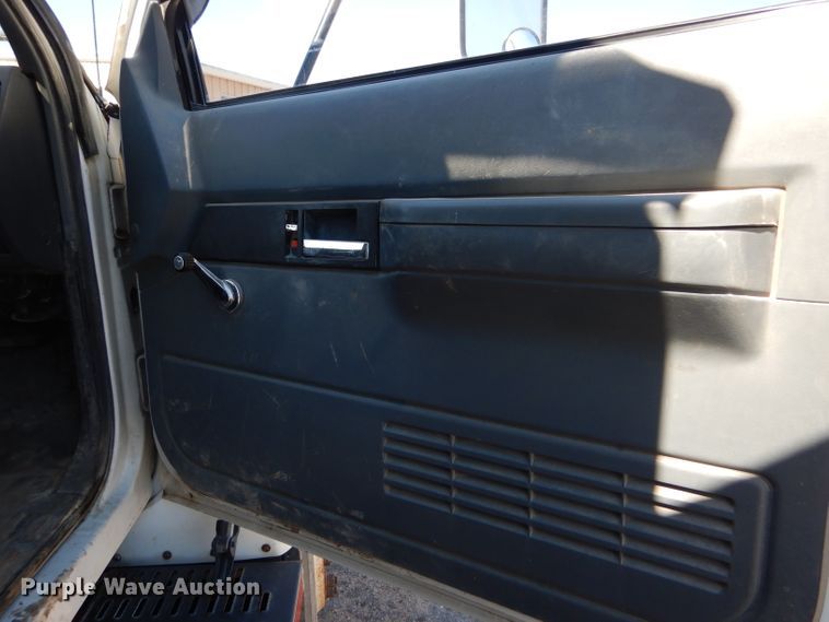 image for item GH9527 1997 Chevrolet C8500 dump truck