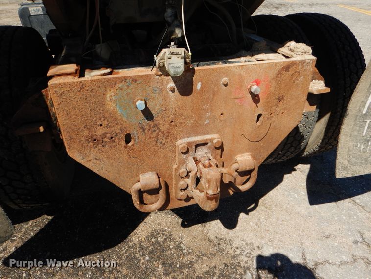 image for item GH9527 1997 Chevrolet C8500 dump truck