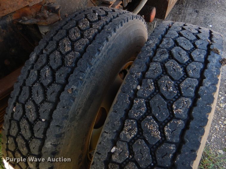 image for item GH9527 1997 Chevrolet C8500 dump truck