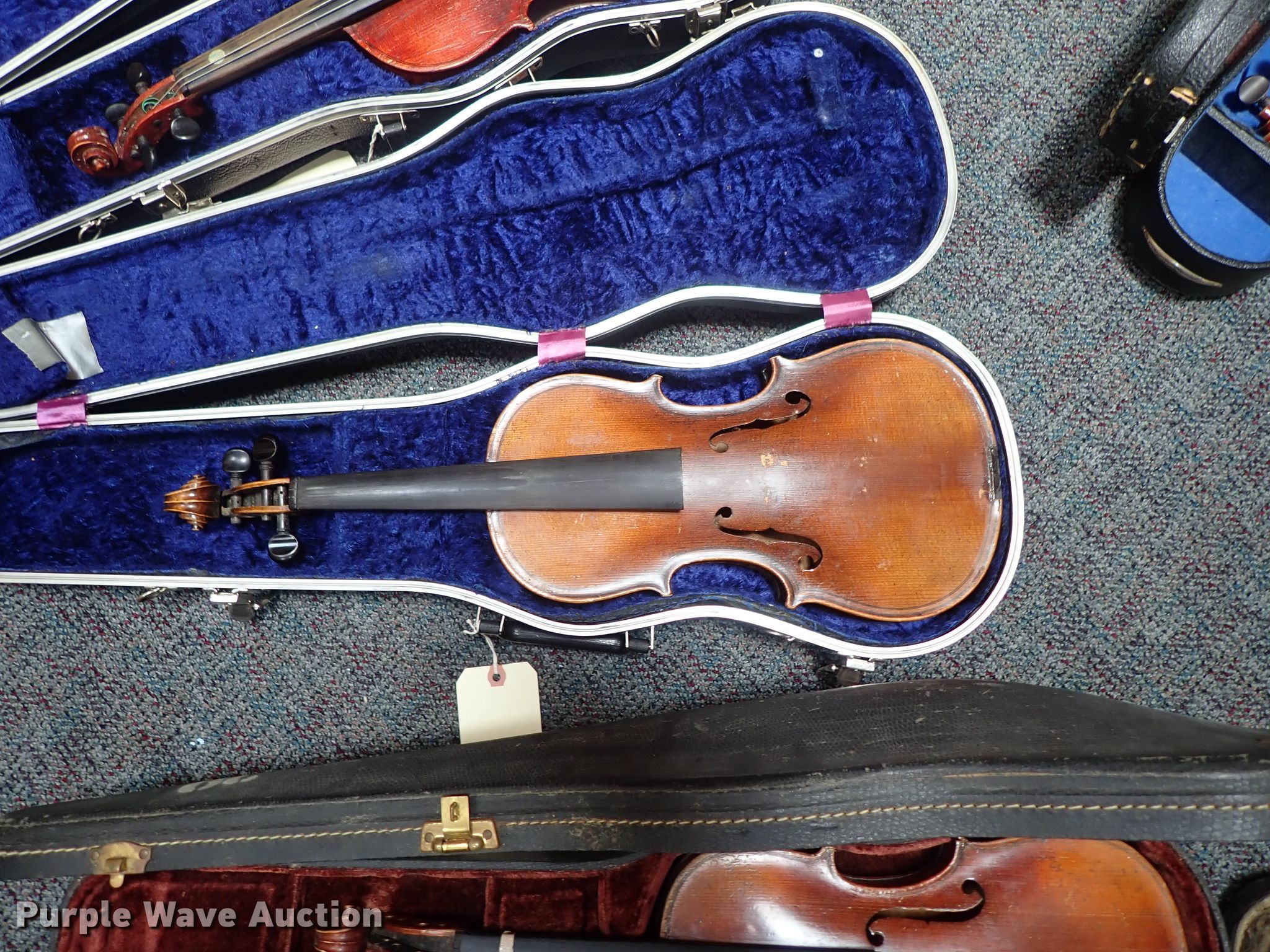 Musical instruments in Wichita, KS Item FB9215 sold Purple Wave