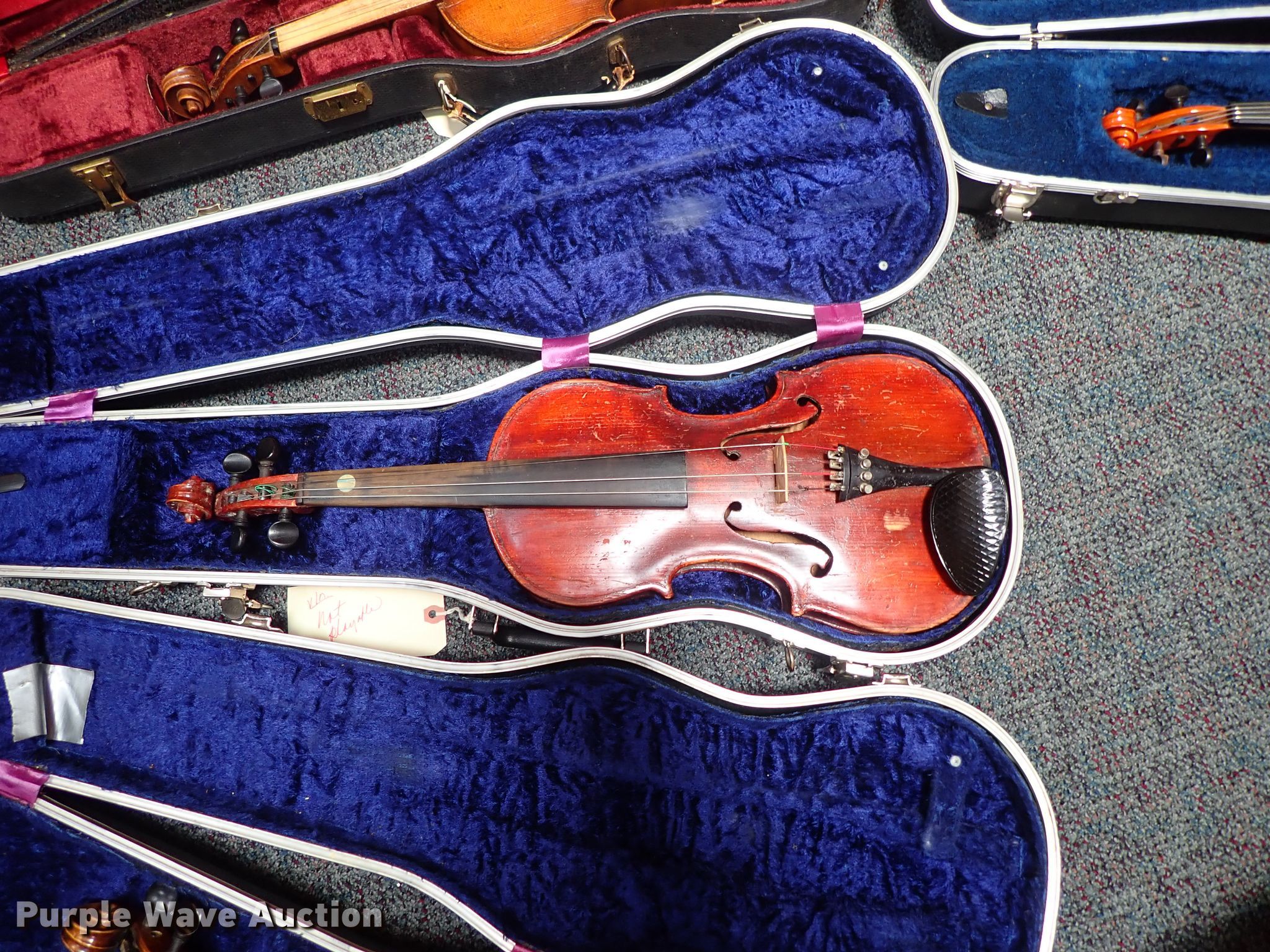 Musical instruments in Wichita, KS Item FB9215 sold Purple Wave