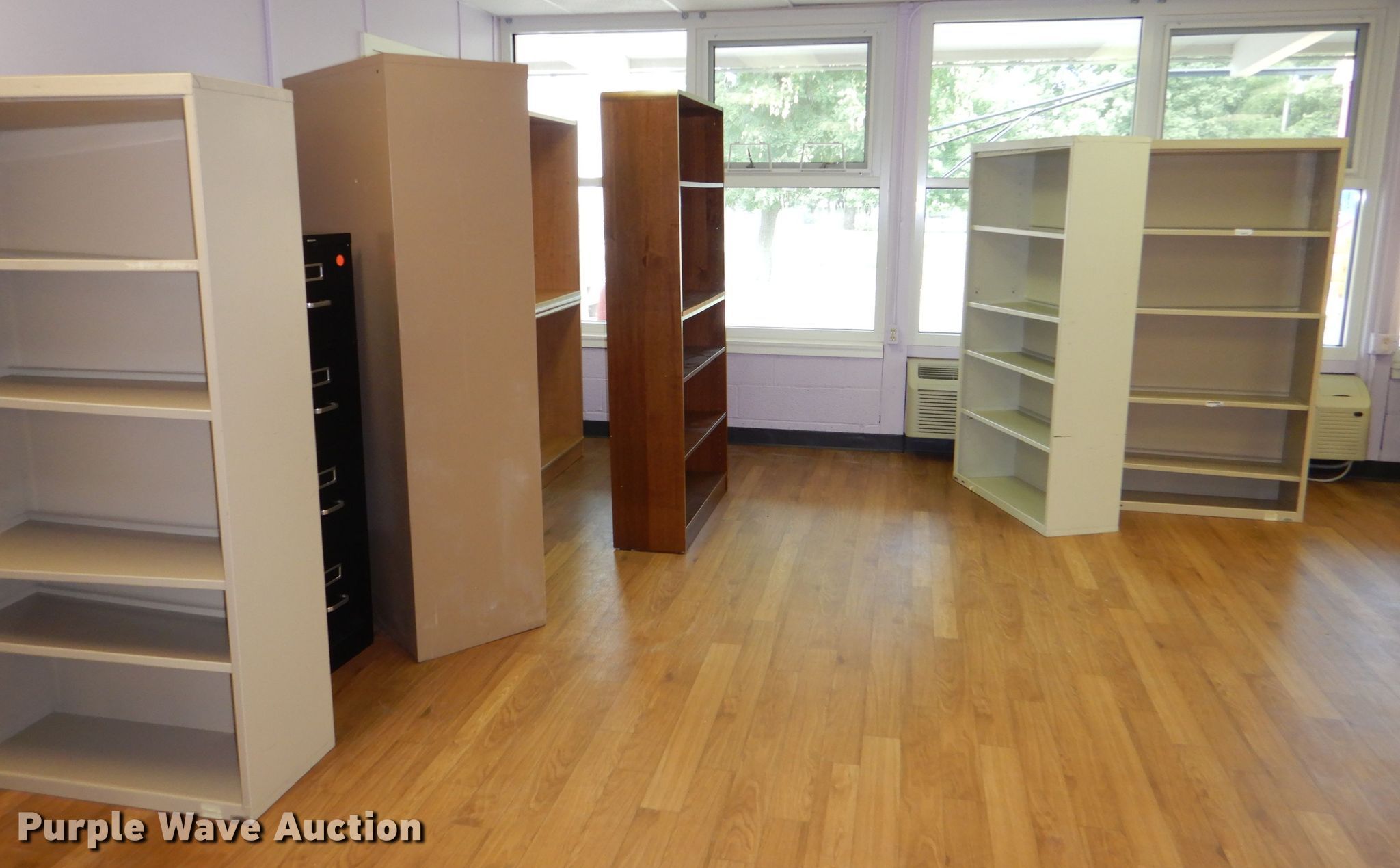 Furniture in Manhattan, KS Item FP9088 sold Purple Wave