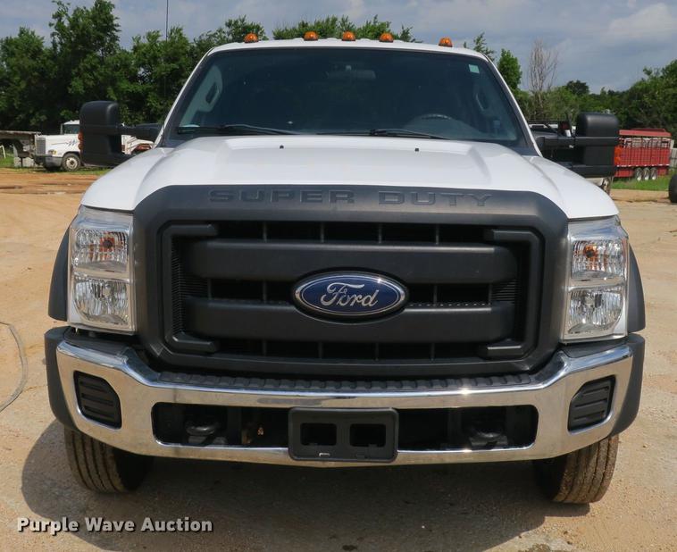 image for item DB8755 2016 Ford F550 Crew Cab truck cab and chassis