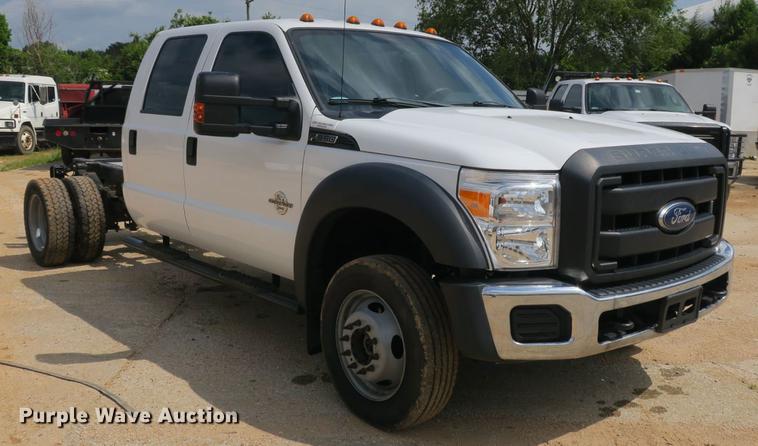 image for item DB8755 2016 Ford F550 Crew Cab truck cab and chassis