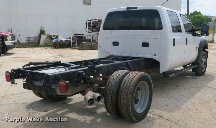 image for item DB8755 2016 Ford F550 Crew Cab truck cab and chassis