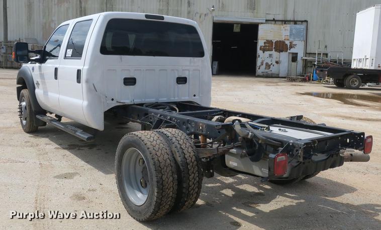 image for item DB8755 2016 Ford F550 Crew Cab truck cab and chassis
