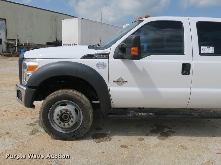 image for item DB8755 2016 Ford F550 Crew Cab truck cab and chassis