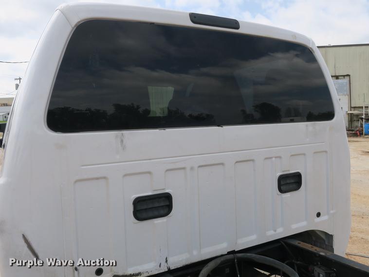 image for item DB8755 2016 Ford F550 Crew Cab truck cab and chassis
