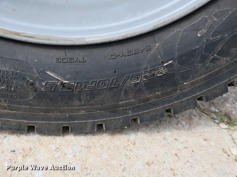 image for item DB8755 2016 Ford F550 Crew Cab truck cab and chassis