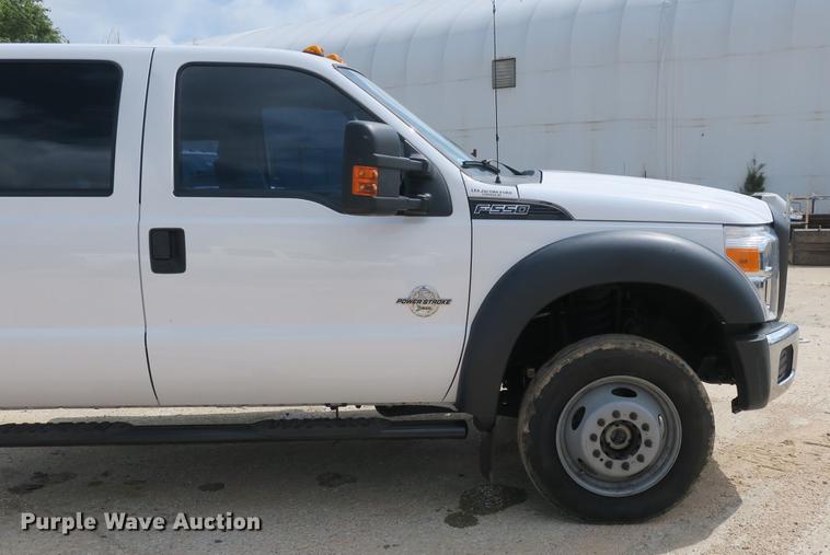 image for item DB8755 2016 Ford F550 Crew Cab truck cab and chassis