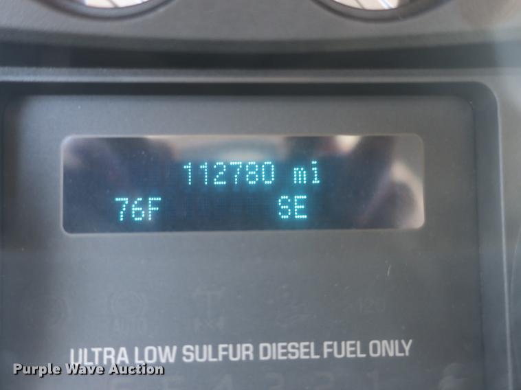 image for item DB8755 2016 Ford F550 Crew Cab truck cab and chassis