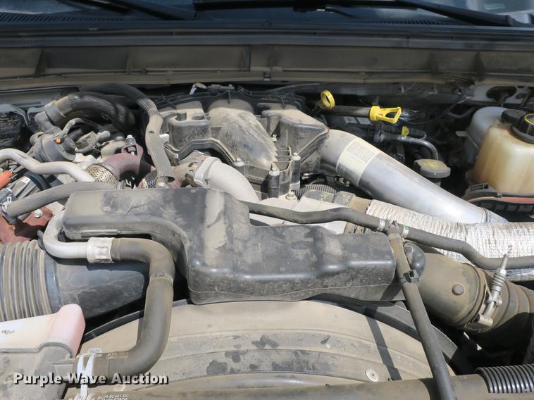 image for item DB8755 2016 Ford F550 Crew Cab truck cab and chassis