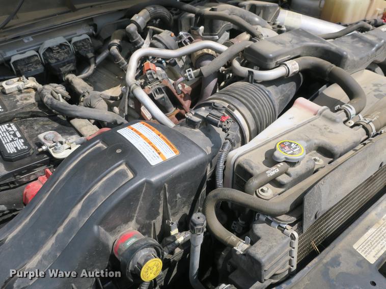 image for item DB8755 2016 Ford F550 Crew Cab truck cab and chassis