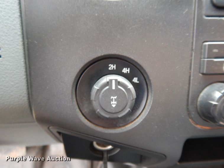 image for item DB9504 2012 Ford F250 Super Duty Crew Cab pickup truck