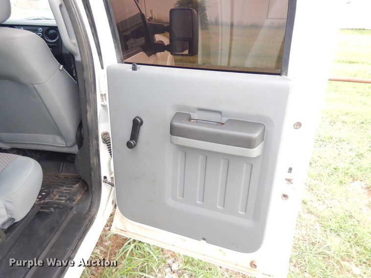 image for item DB9504 2012 Ford F250 Super Duty Crew Cab pickup truck