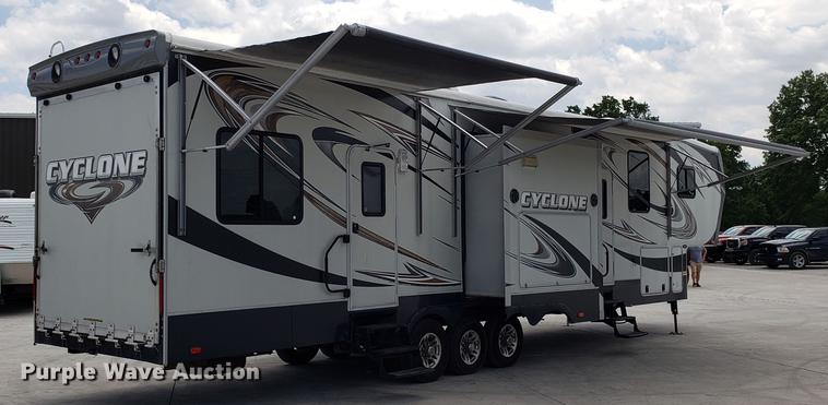 image for item DD4757 2012 Heartland Cyclone HD toy hauler camper