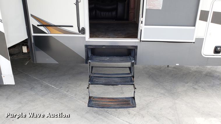 image for item DD4757 2012 Heartland Cyclone HD toy hauler camper