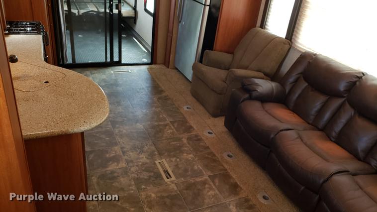 image for item DD4757 2012 Heartland Cyclone HD toy hauler camper