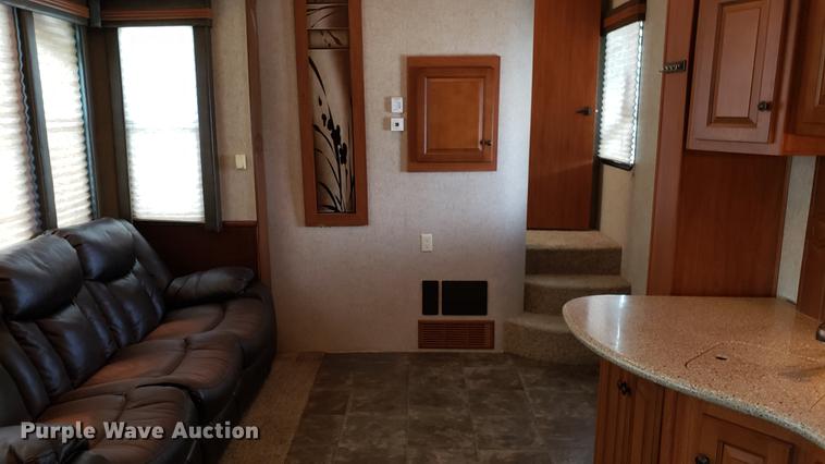 image for item DD4757 2012 Heartland Cyclone HD toy hauler camper