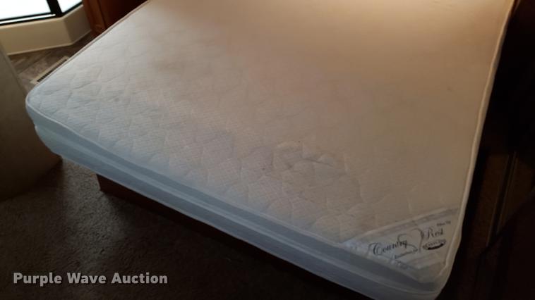 image for item DD4757 2012 Heartland Cyclone HD toy hauler camper