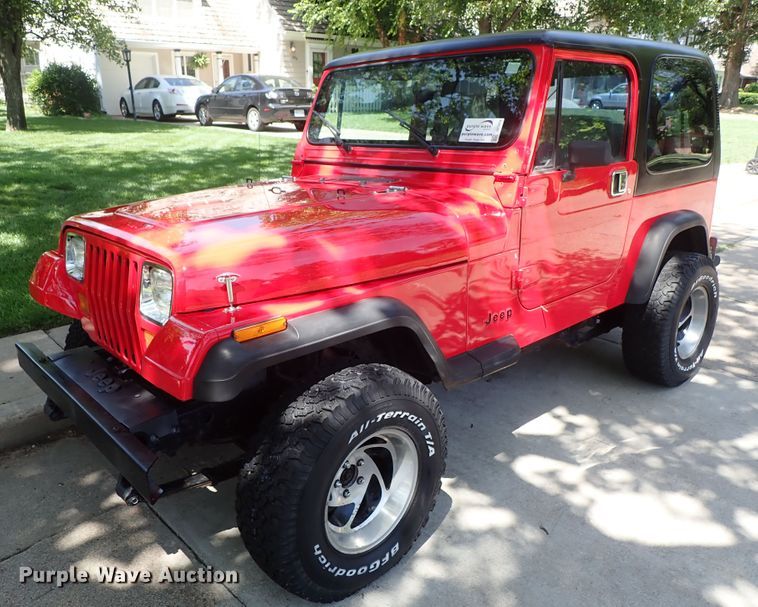 image for item DE5414 1990 Jeep Wrangler SUV