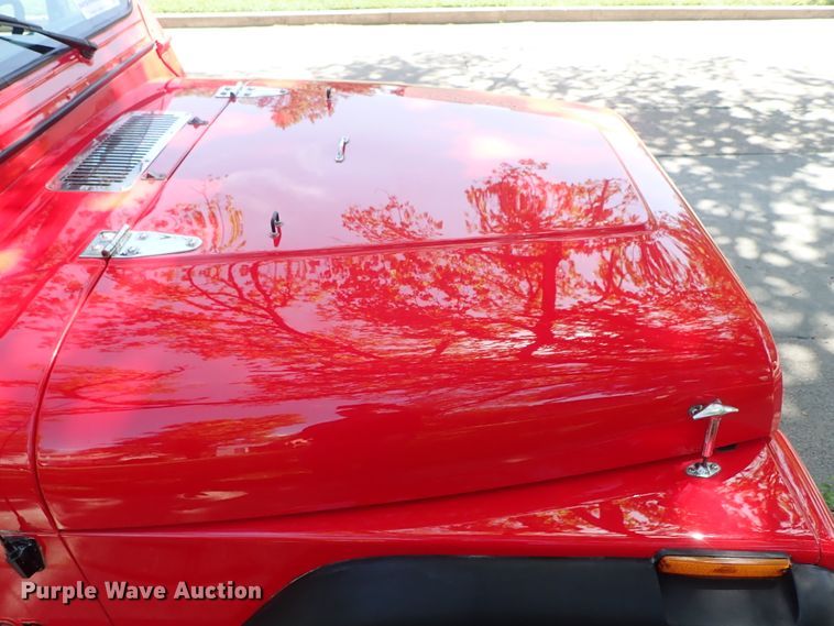 image for item DE5414 1990 Jeep Wrangler SUV