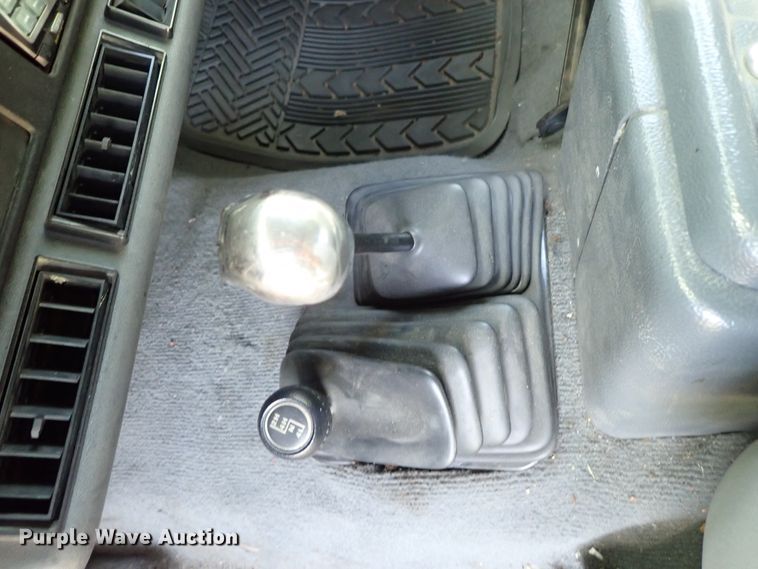 image for item DE5414 1990 Jeep Wrangler SUV