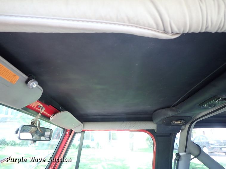 image for item DE5414 1990 Jeep Wrangler SUV