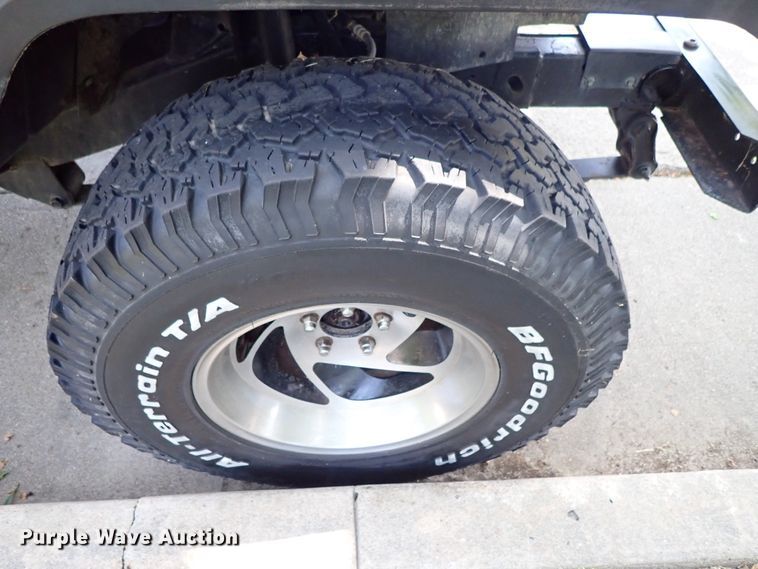 image for item DE5414 1990 Jeep Wrangler SUV