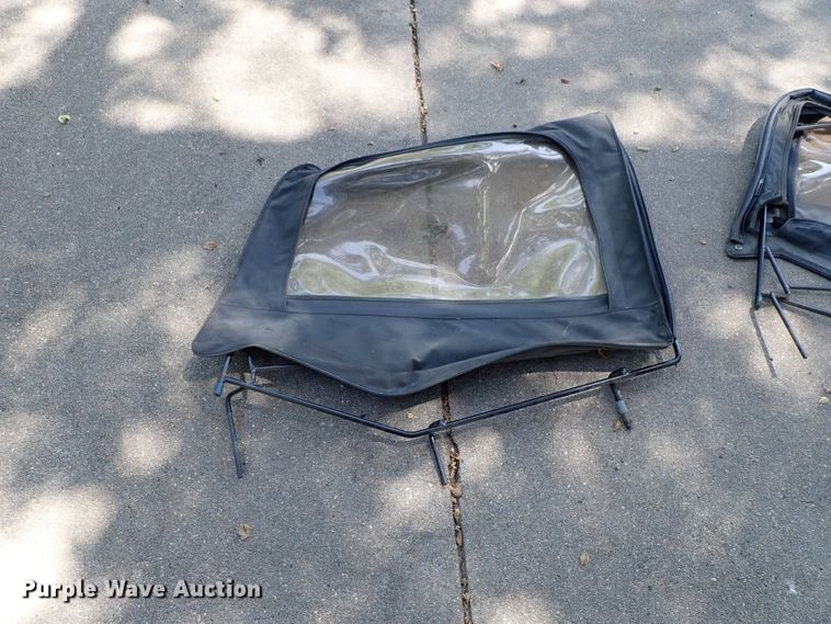 image for item DE5414 1990 Jeep Wrangler SUV