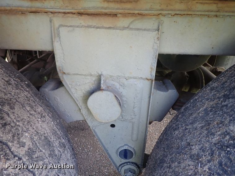 image for item DE5418 1965 Monon scrap trailer