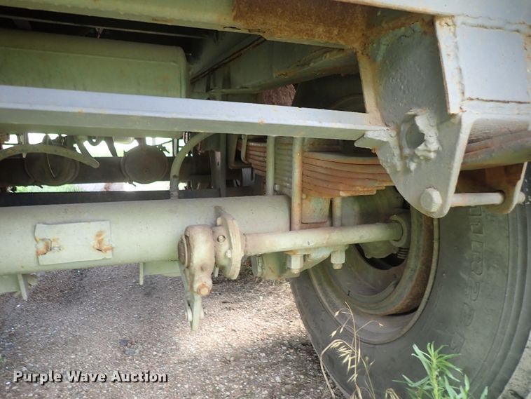 image for item DE5418 1965 Monon scrap trailer