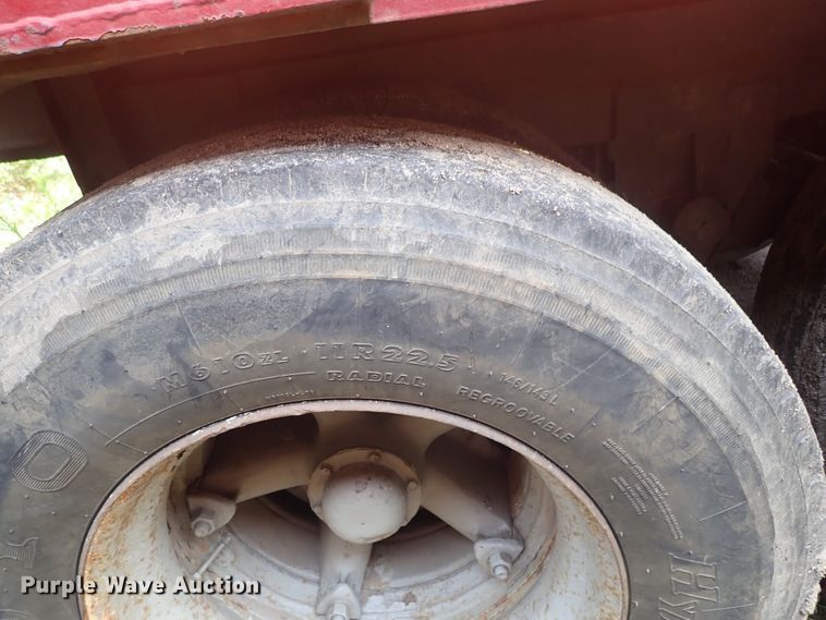 image for item DE5418 1965 Monon scrap trailer