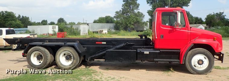 image for item DE5421 1993 Freightliner FL80 roll off container truck