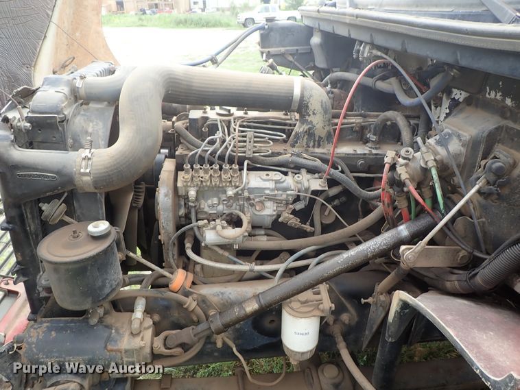 image for item DE5421 1993 Freightliner FL80 roll off container truck