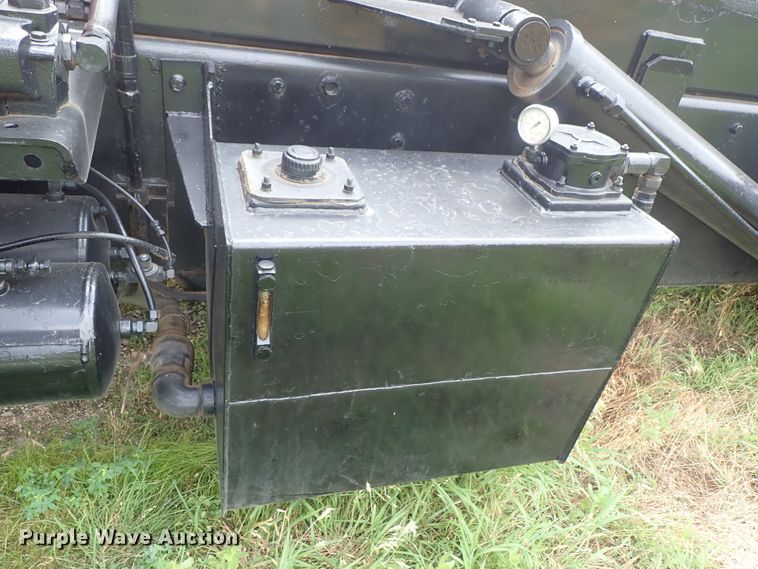 image for item DE5421 1993 Freightliner FL80 roll off container truck