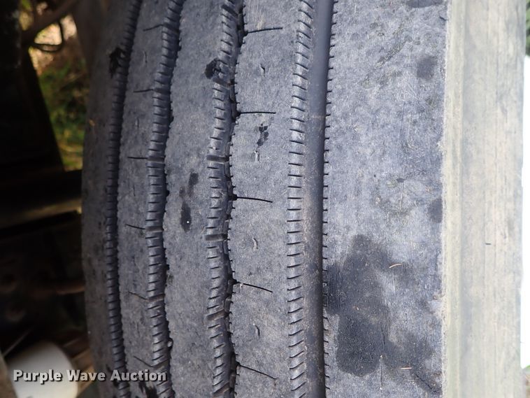 image for item DE5421 1993 Freightliner FL80 roll off container truck