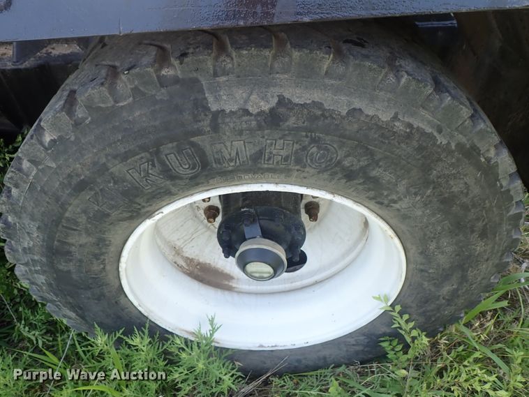 image for item DE5421 1993 Freightliner FL80 roll off container truck