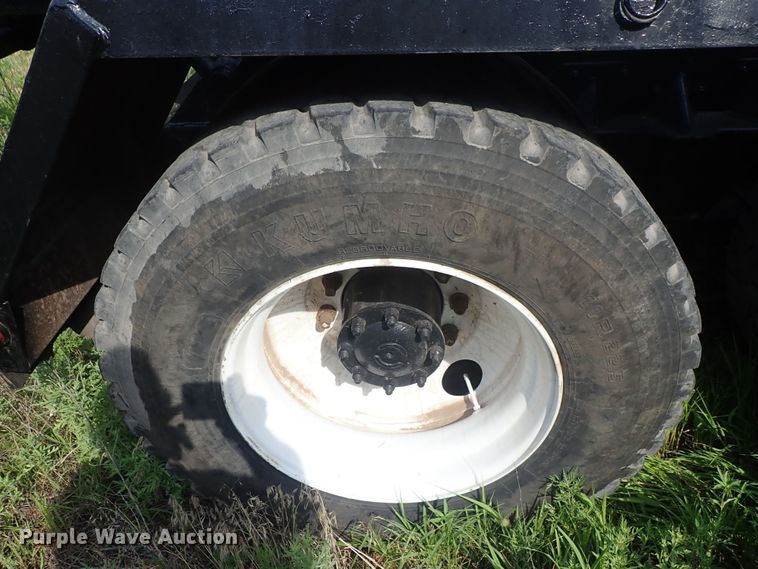 image for item DE5421 1993 Freightliner FL80 roll off container truck