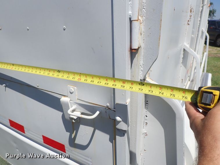 image for item DE5445 1971 JW utility trailer