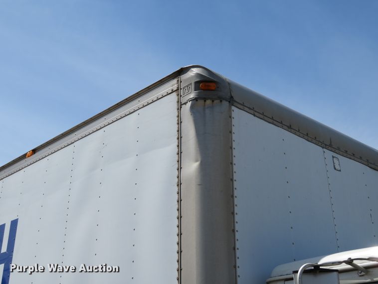 image for item DE8133 2000 International 4700 box truck