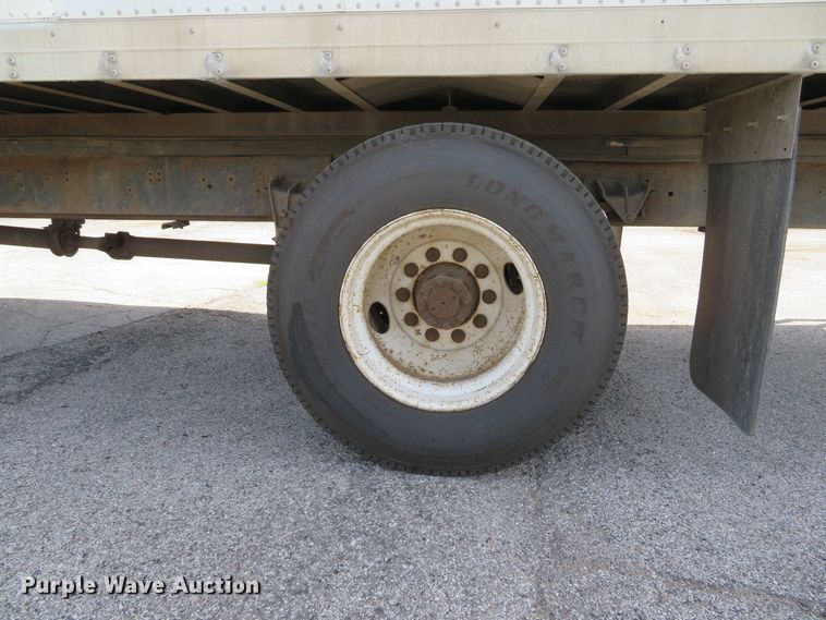 image for item DE8133 2000 International 4700 box truck